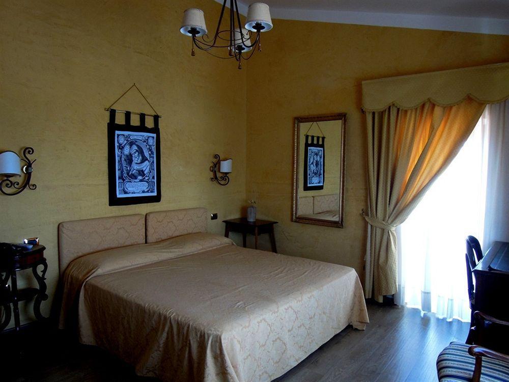 Hotel Sant'Agostino Paola Dış mekan fotoğraf