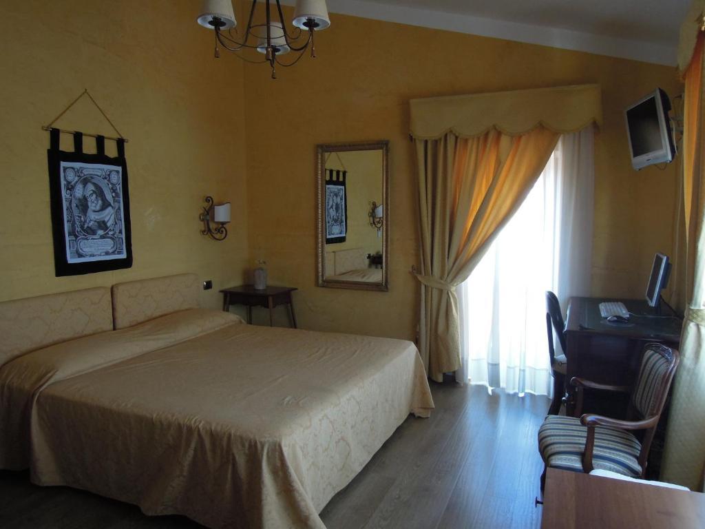 Hotel Sant'Agostino Paola Oda fotoğraf