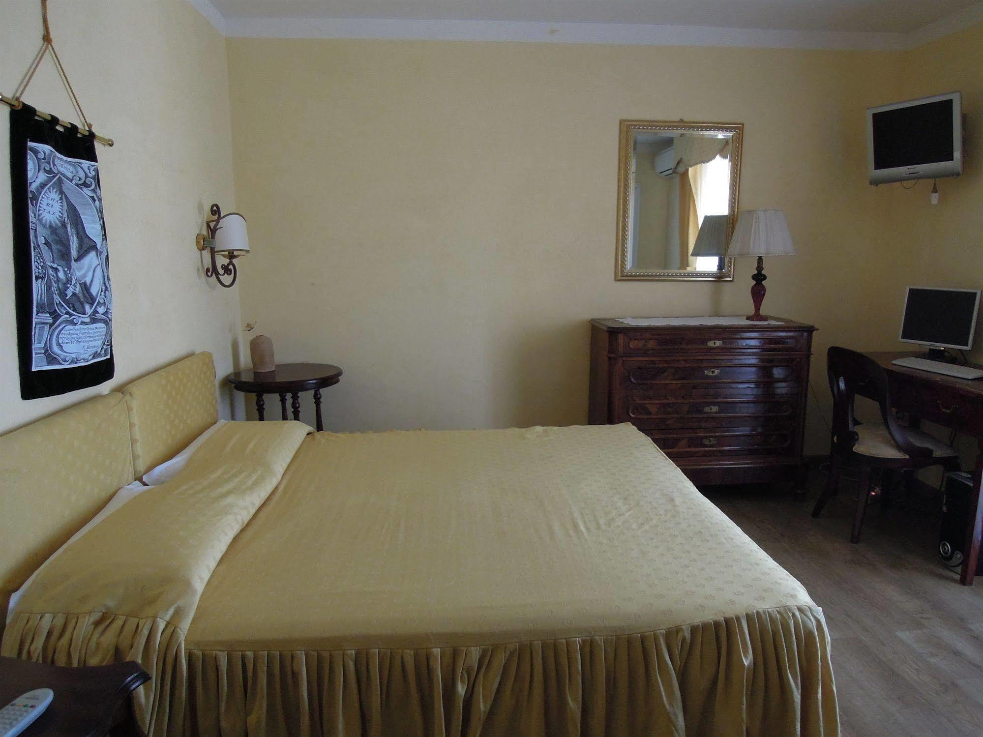Hotel Sant'Agostino Paola Dış mekan fotoğraf