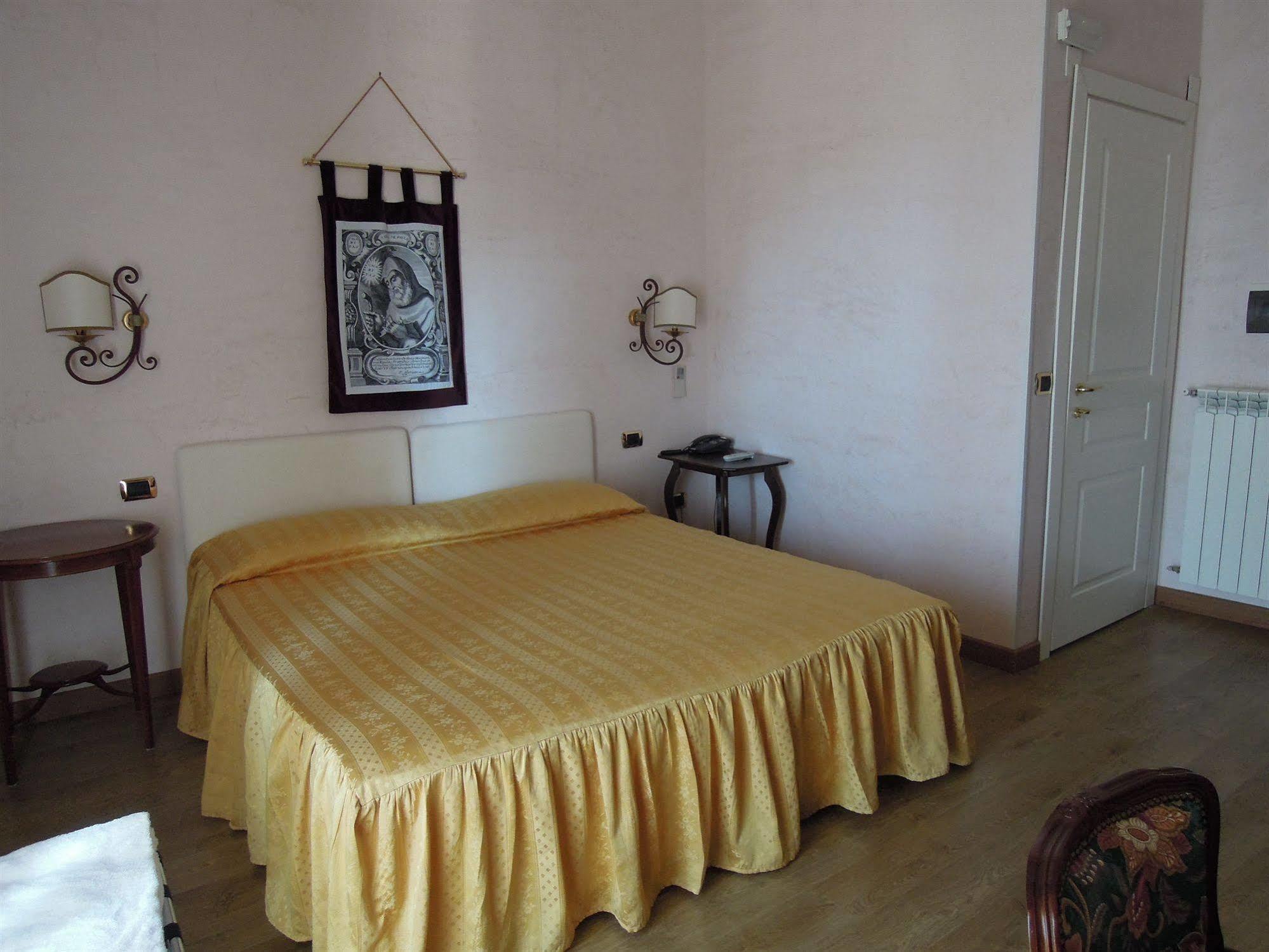Hotel Sant'Agostino Paola Dış mekan fotoğraf